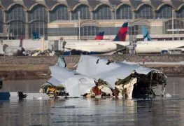Recuperan a las 67 personas fallecidas en el accidente aéreo de Washington DC
