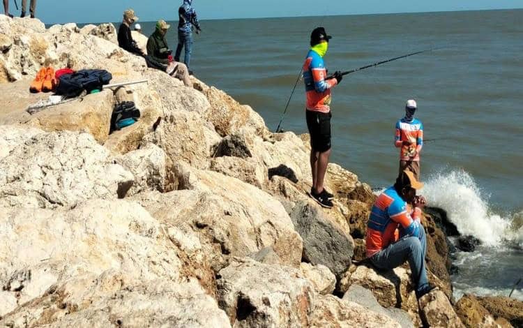 SE LLEVA A ACABO EL VIII TORNEO DE PESCA DE ORILLA Y ESPECIES VARIAS.
