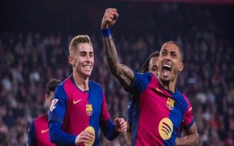 Barcelona golea al Sevilla y se acerca al liderato de La Liga española