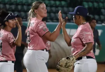 Las Olmecas de Tabasco vencieron a Bravas de León en el Parque Centenario 27 de Febrero.