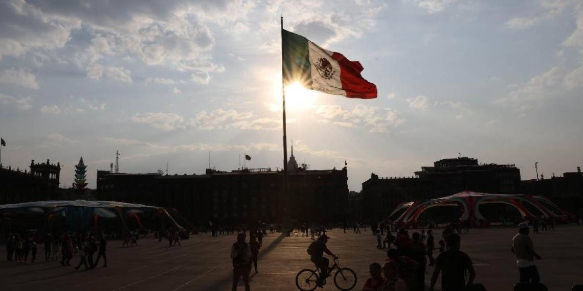 Día de la Bandera: SEP confirma que no habrá suspensión de clases.