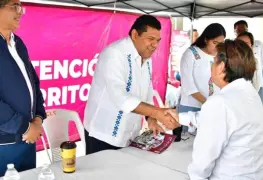 Atiende el gobernador Javier May Rodriguez a paraiseños en audiencia comunitaria