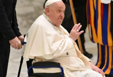 El Papa Francisco muestra leves avances; la insuficiencia renal no es alarmante, sostiene el Vaticano