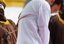 Dos jóvenes azotados por relaciones homosexuales en Aceh