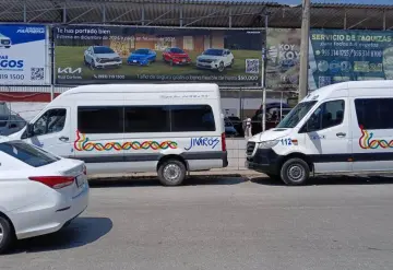 Caos vial por invasión de calles por transportistas en Villahermosa