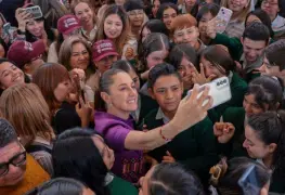 Claudia Sheinbaum encabeza la entrega de beca Rita Cetina en León, Guanajuato