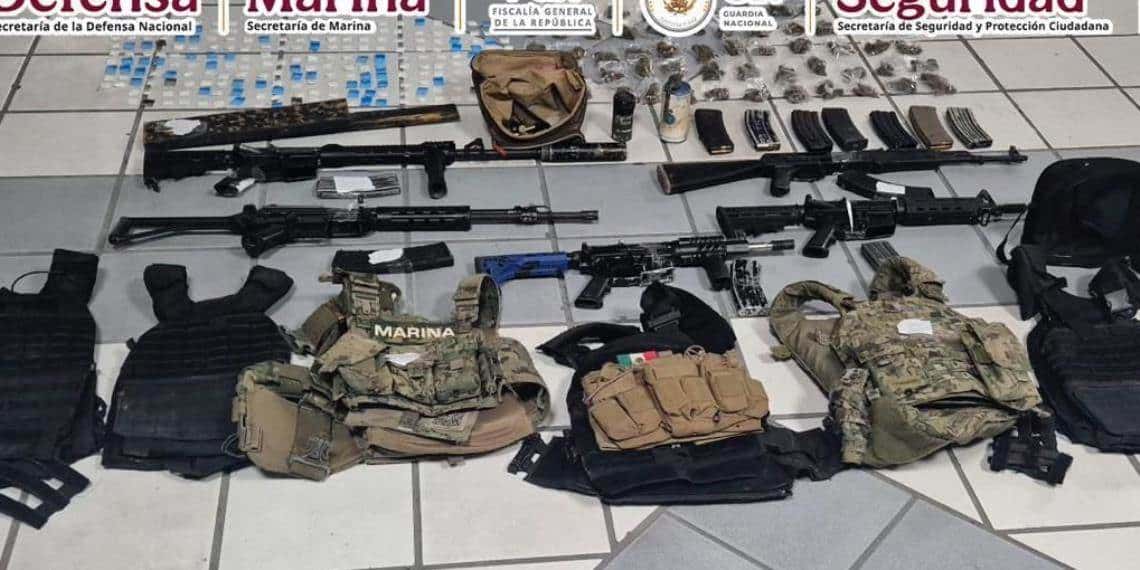 TRAS EJECUTAR UNA ORDEN DE CATEO EN GUERRERO, SE DETUVO A TRES HOMBRES Y SE ASEGURARON ARMAS LARGAS, GRANADAS Y DOSIS DE DROGA