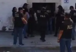 Arrestan a español que agredió a una trabajadora de una cafetería en Mérida, Yucatán.
