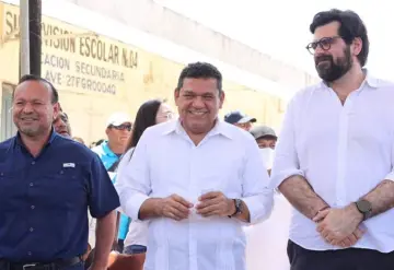 Gobierno del Pueblo y Ayuntamiento de Cárdenas rehabilitan calles en la colonia Pueblo Nuevo