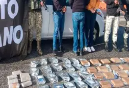 En Baja California, arrestan a tres por llevar 50 kilogramos de sustancias ilícitas