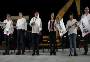 "EN HUIMANGUILLO, TABASCO PRESIDENTA CLAUDIA SHEINBAUM DA BANDERAZO DE SALIDA A LA CONSTRUCCIÓN DE 44 MIL 500 VIVIENDAS