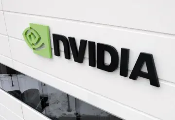 GM y Nvidia alcanzan un acuerdo para crear sistemas de Inteligencia Artificial para vehículos y fábricas.