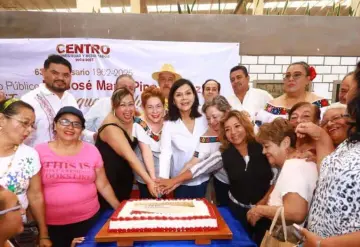 Festeja Yolanda Osuna con locatarios y clientes el 63º Aniversario del mercado "Pino Suárez"