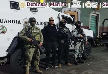 En la ciudad de méxico, se detuvo al líder de una célula delictiva responsable del reclutamiento de personas en campos de adiestramiento.