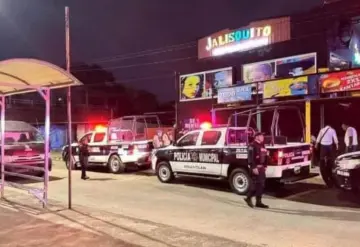 Eran ellos o todos mis empleados:  El dueño de un bar en Veracruz asesina a dos extorsionadores