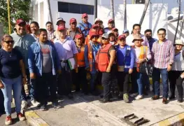 Servicios municipales en calles de la colonia Centro