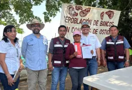 Entregan tarjetas del programa Pescando Vida 