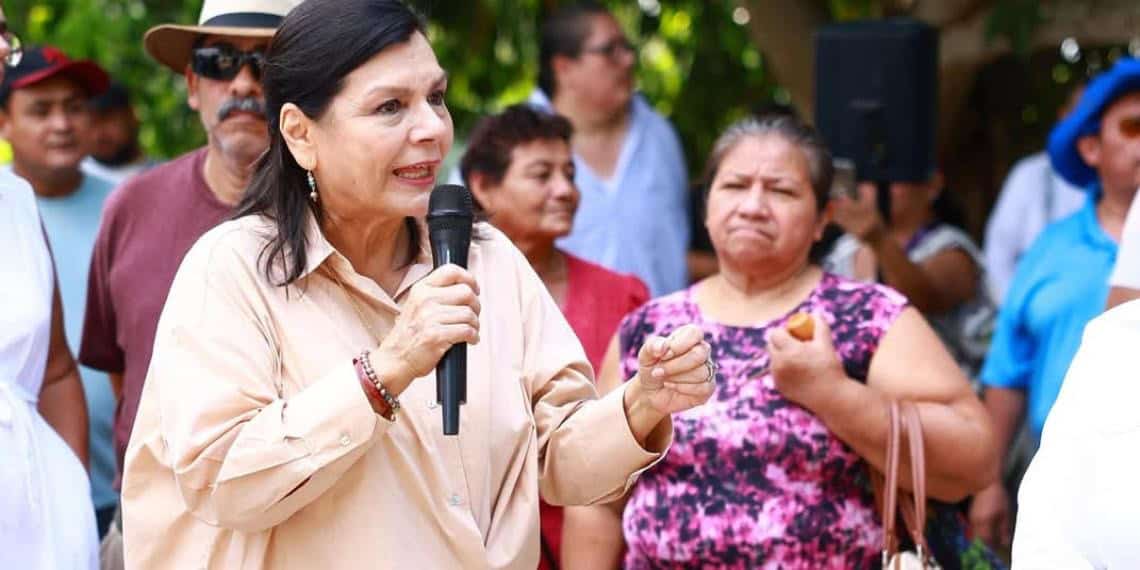 Cumple Yolanda Osuna con pavimentación de 2.5 km de carretera en Huapinol, Villa Parrilla
