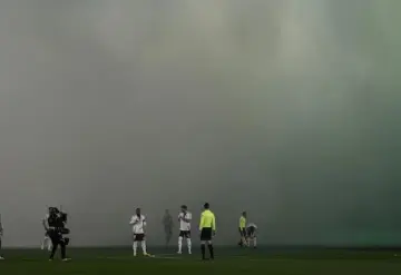 El derbi entre St. Étienne-Lyon, suspendido después de que un asistente fuera agredido