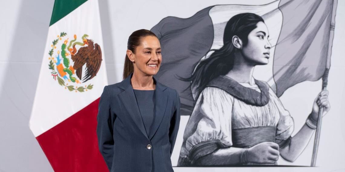 Inicia red nacional de tejedoras de la patria.