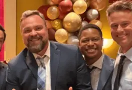 Regresan los amigos de Francis.