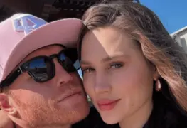 Crece la familia del boxeador mexicano.