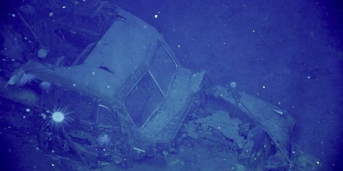 Descubren coche de 1940 hundido en buque de la Segunda Guerra Mundial