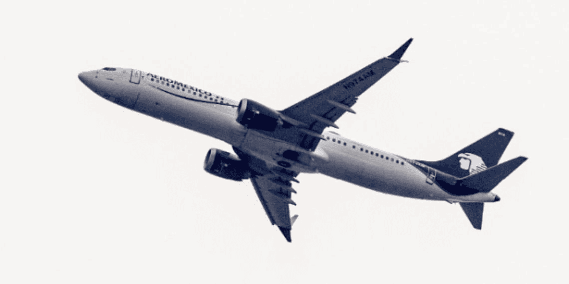 Se registra humo en cabina de avión.