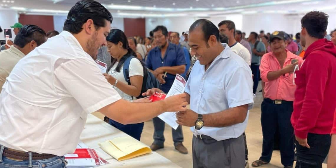 Con entrega de 600 tarjetas del Programa Pescando Vida en Centla, continúa fortalecimiento del sector acuícola