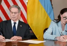 Ucrania firma acuerdos con EU.