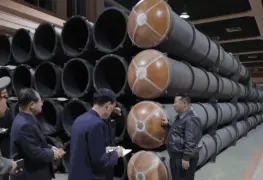 Tensión con ambas potencias.