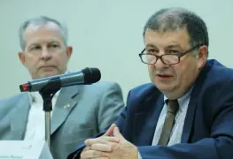 Diplomacia bajo presión