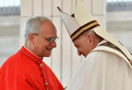 León XIV honra la memoria del papa Francisco