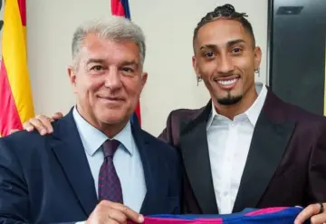 Raphinha renueva con el FC Barcelona.