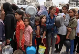 Hospitales desbordados en Gaza.