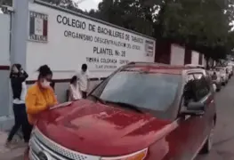 Tensión en Plantel 28: Aspirantes bloquean Paseo de Las Flores