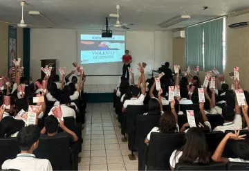 Promueve Gobierno de Centro entre jóvenes temas de prevención contra la violencia