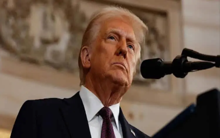 Trump exige nombres.
