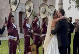 sellan su amor con emotiva boda.