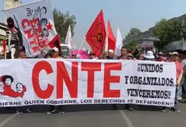 Maestros en pie de lucha