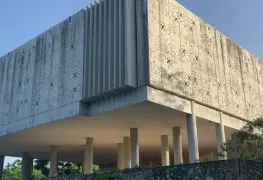 El abandono del Palacio Maya.