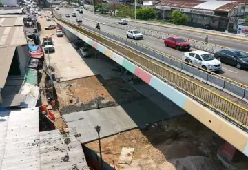 Supervisa Yolanda Osuna avances en construcción del colector pluvial frente a tianguis campesino