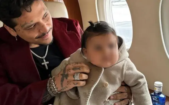 La familia de Christian Nodal convive con Inti.