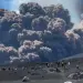 Erupción del Etna lanza ceniza y gas tras colapso en su cráter