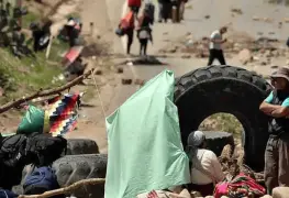Se agravan protestas en Bolivia.