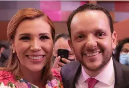 Carlos Torres renuncia a cargo