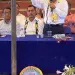 Indígenas celebran a Hugo Aguilar.