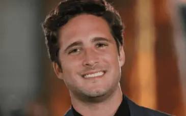 Diego Boneta y su grito por la comunidad latina.
