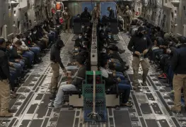 Corte aprueba deportaciones rápidas.