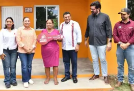 Entregan 13.6 MDP en viviendas.